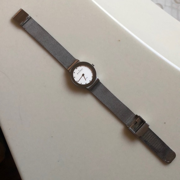 Skagen silver diamond watch - Picture 2 of 5
